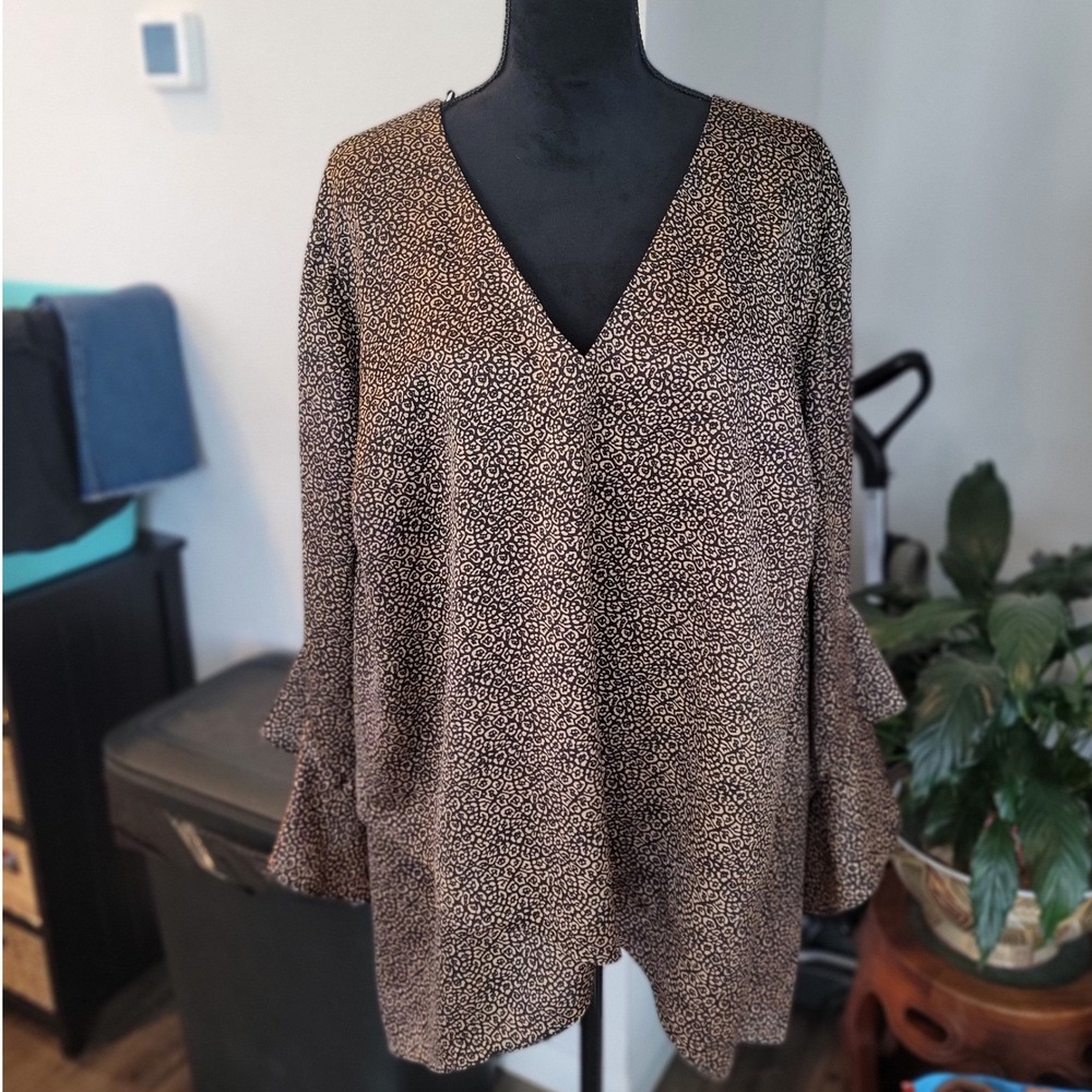 Vince Camuto Womens 3X Leopard Animal Print V-Neck Ruffle Bell Sleeve Blouse Tan